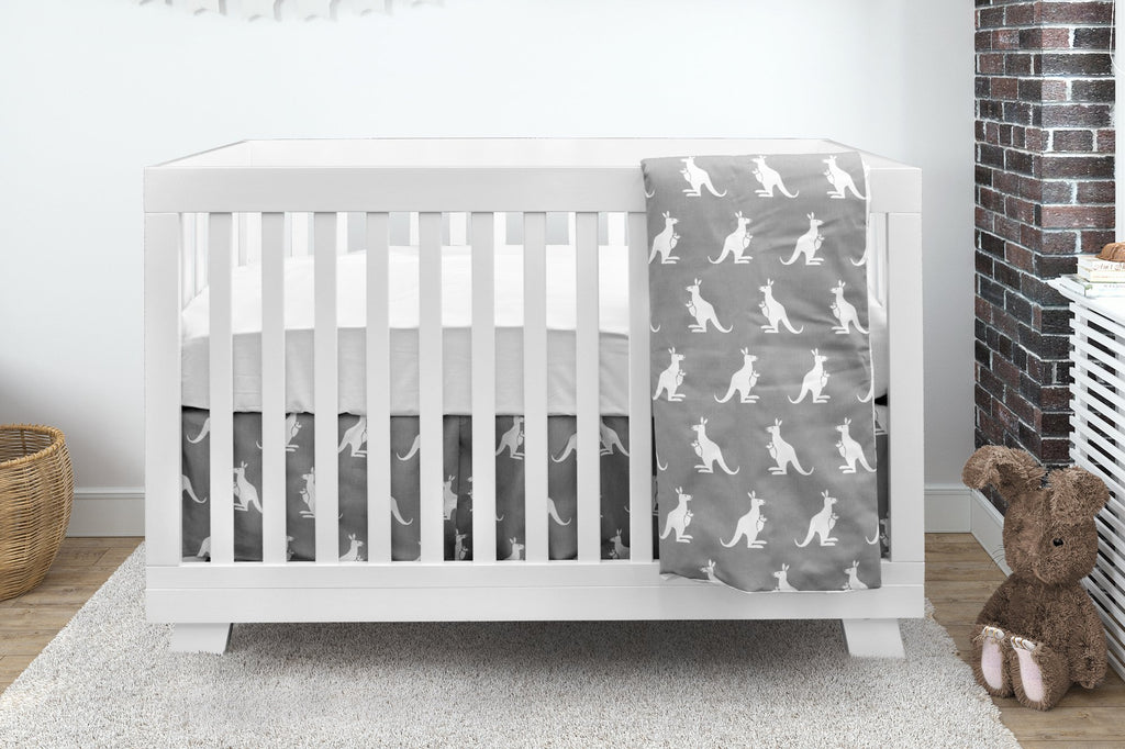 BEBELELO- 4 PIECES BEDDING BABY GRAY AND WHITE WITH A PATTERN OF KANGAROO - # 470